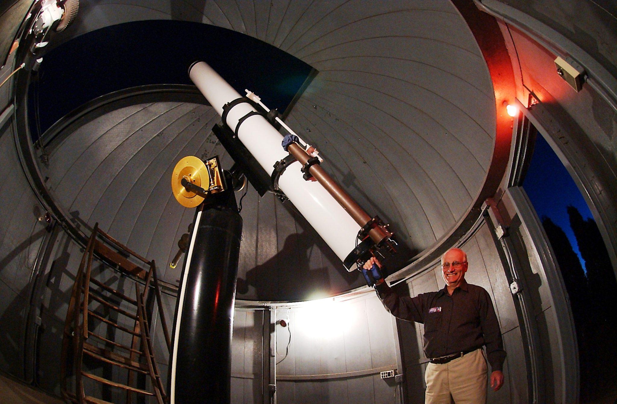 克拉克望远镜的柱状结构